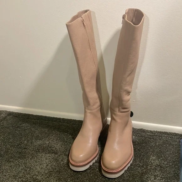 Bernardo knee high boots Size 7 Brand New - Picture 2 of 7